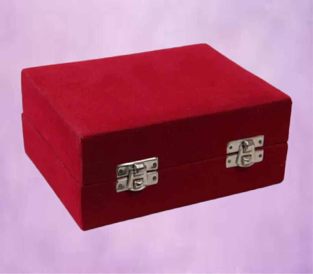 customized velvet gift box manufacturing